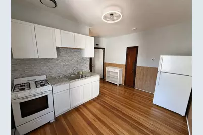 869 Brock Ave #2S, New Bedford, MA 02744 - Photo 1