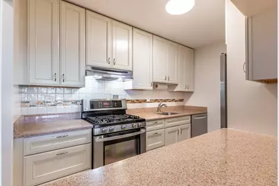 8 Whittier Place #4C, Boston, MA 02114 - Photo 5