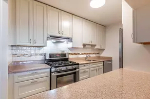 8 Whittier Pl, Boston, MA 02114 - Photo 5