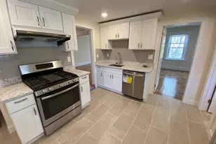 98 Toxteth St, Brookline, MA 02446 - Photo 13