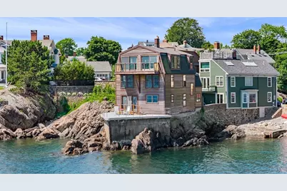 137R Front, Marblehead, MA 01945 - Photo 3