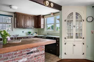137R Front, Marblehead, MA 01945 - Photo 17