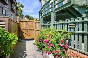 137R Front, Marblehead, MA 01945 - Photo 9