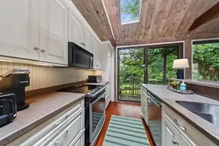 52 Standish St, Duxbury, MA 02332 - Photo 5