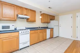 10 Middle St Ct, Waltham, MA 02451 - Photo 3