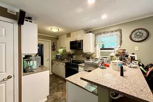 66 Barrison St, Springfield, MA 01109 - Photo 3