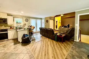 66 Barrison St, Springfield, MA 01109 - Photo 9