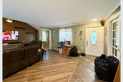 66 Barrison St, Springfield, MA 01109 - Photo 7