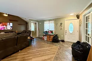 66 Barrison St, Springfield, MA 01109 - Photo 7