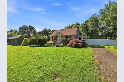 141 New Ludlow Rd, Granby, MA 01033 - Photo 3