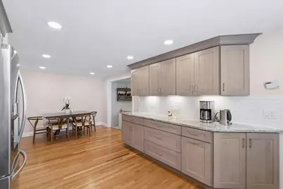 83 Colgate Dr, North Andover, MA 01845 - Photo 5