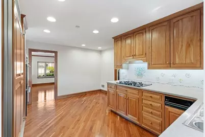 8 Bruce Ln, Newton, MA 02458 - Photo 11