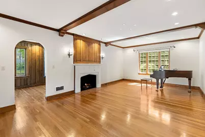 8 Bruce Ln, Newton, MA 02458 - Photo 7
