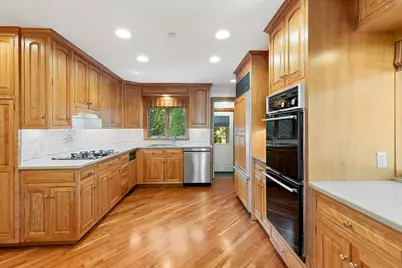 8 Bruce Ln, Newton, MA 02458 - Photo 9