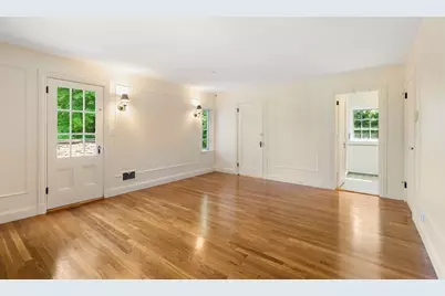 8 Bruce Ln, Newton, MA 02458 - Photo 17