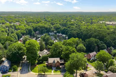 8 Bruce Ln, Newton, MA 02458 - Photo 33