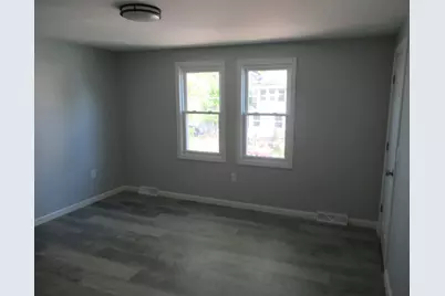 128 Woodmont St, Springfield, MA 01104 - Photo 17