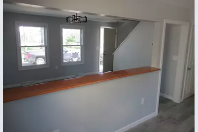 128 Woodmont St, Springfield, MA 01104 - Photo 9