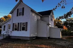 81 McCarthy Ave, Chicopee, MA 01020 - Photo 3
