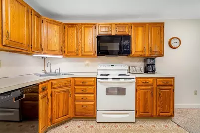510B Ridgefield Cir #510B, Clinton, MA 01510 - Photo 5