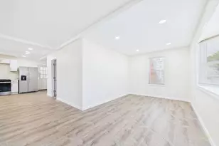 915 Rockdale Ave, New Bedford, MA 02740 - Photo 5
