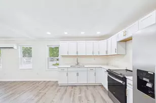 915 Rockdale Ave, New Bedford, MA 02740 - Photo 15