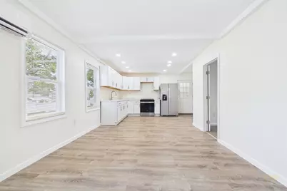 915 Rockdale Ave, New Bedford, MA 02740 - Photo 9