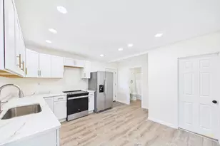 915 Rockdale Ave, New Bedford, MA 02740 - Photo 13