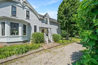 125 Chapin St, Southbridge, MA 01550 - Photo 35