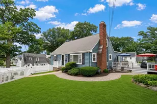 105 Whitman Ave, Melrose, MA 02176 - Photo 1