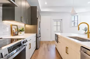 13 Bird St, Boston, MA 02125 - Photo 9