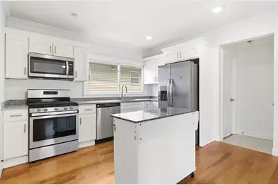 23 Thorndike St, Revere, MA 02151 - Photo 3