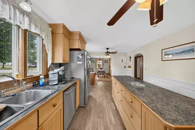 504 Twichell St, Athol, MA 01331 - Photo 9