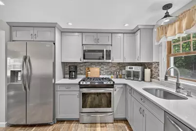 46 Esta Rd, Plymouth, MA 02360 - Photo 5
