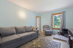 85 Fisher St, Holliston, MA 01746 - Photo 21