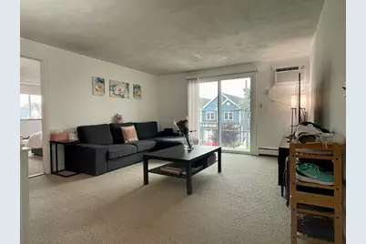 79 Central St #5, Waltham, MA 02453 - Photo 3