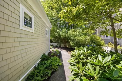 9 Blue Meadow Ct #9, Bourne, MA 02532 - Photo 9