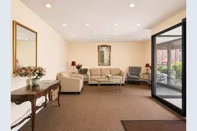 31 Harris #102, Brookline, MA 02446 - Photo 5