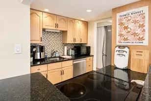 31 Harris, Brookline, MA 02446 - Photo 3