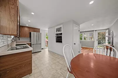 19 Magnolia St, Saugus, MA 01906 - Photo 7