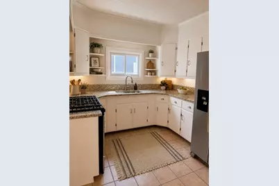 110-114 Ashley St, West Springfield, MA 01089 - Photo 9