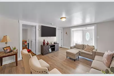 16 Highland St, Spencer, MA 01562 - Photo 9