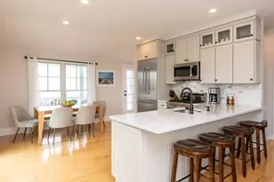 28 Beach Rd, Oak Bluffs, MA 02557 - Photo 11