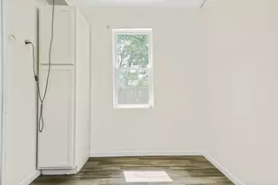 128 W Canton Cir, Springfield, MA 01104 - Photo 13