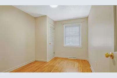 128 W Canton Cir, Springfield, MA 01104 - Photo 17