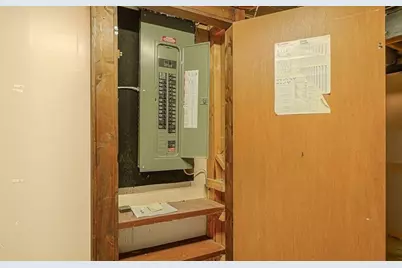 128 W Canton Cir, Springfield, MA 01104 - Photo 31