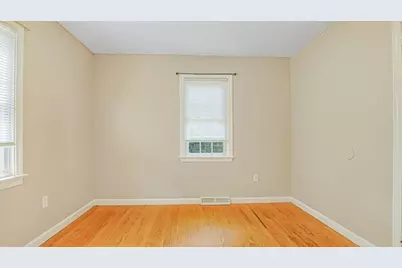 128 W Canton Cir, Springfield, MA 01104 - Photo 15