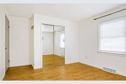 128 W Canton Cir, Springfield, MA 01104 - Photo 23