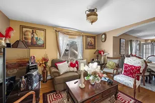 9 S Elm St, Lynn, MA 01905 - Photo 23