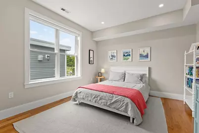 201 W 8th St #3, Boston, MA 02127 - Photo 15